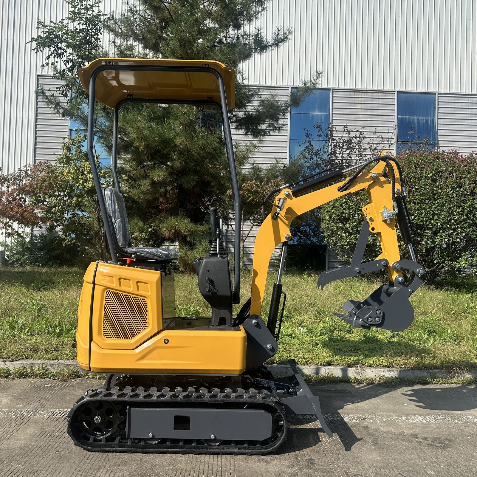 ME08 0.8 Ton Mini Excavator