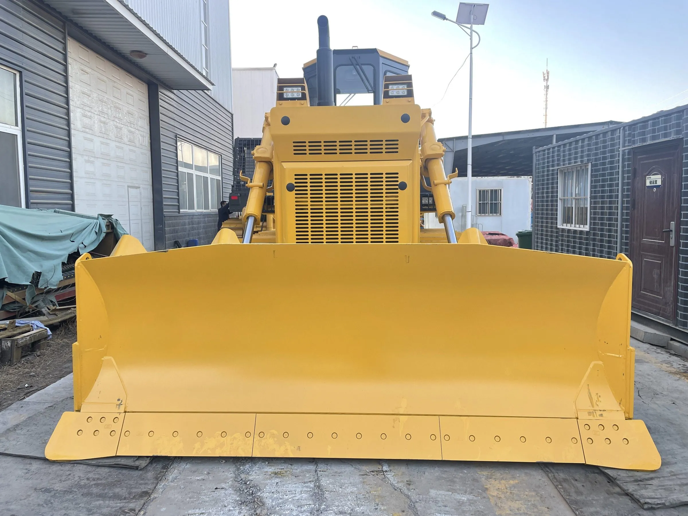 HD22 Crawler Bulldozer 2