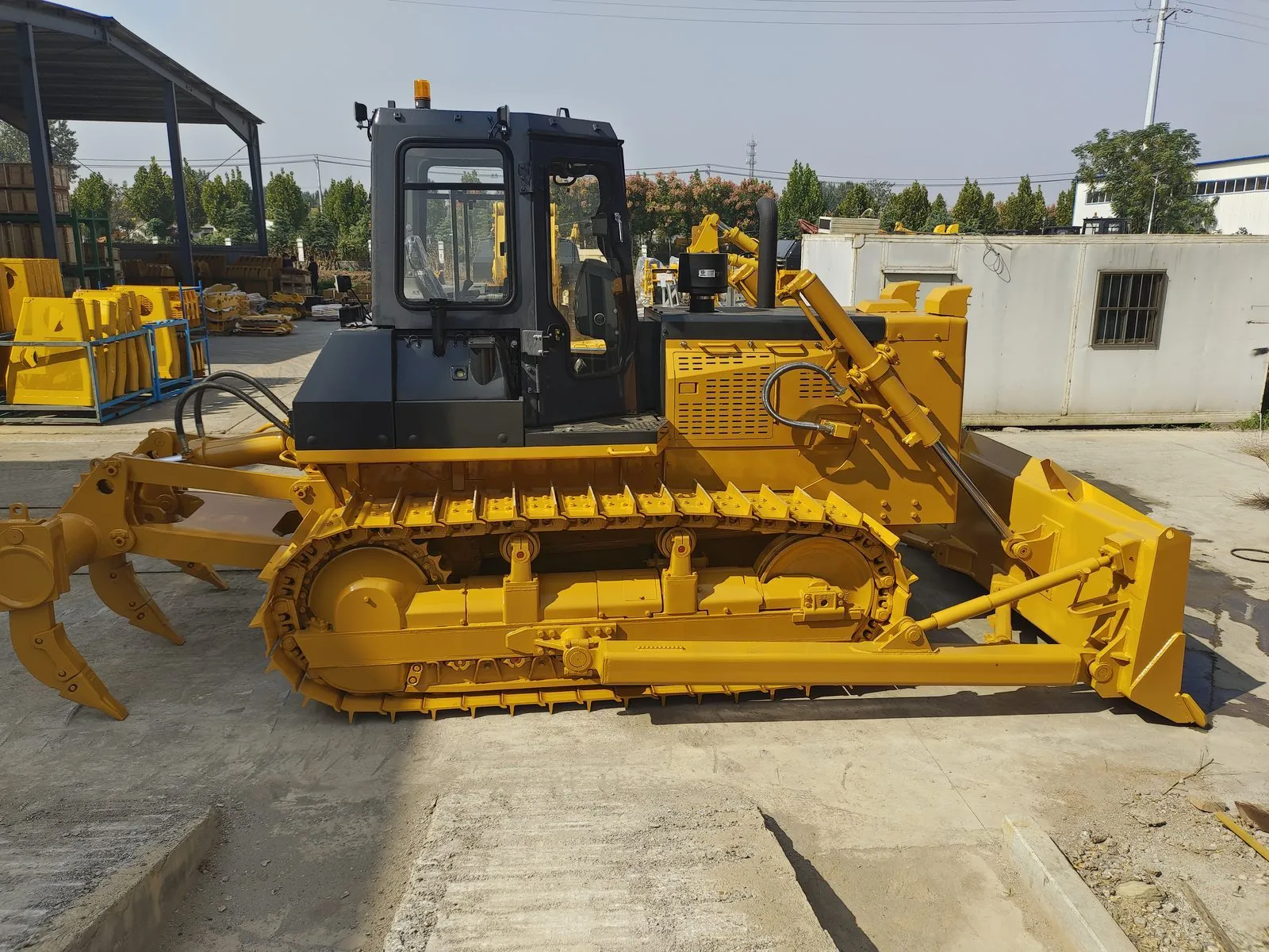 HD16 Crawler Bulldozer