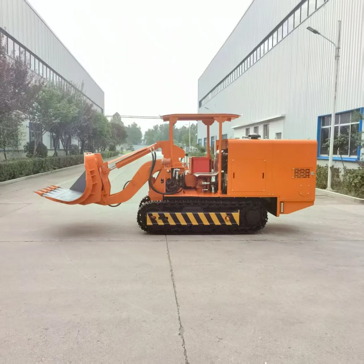 Side Dump Loader 4